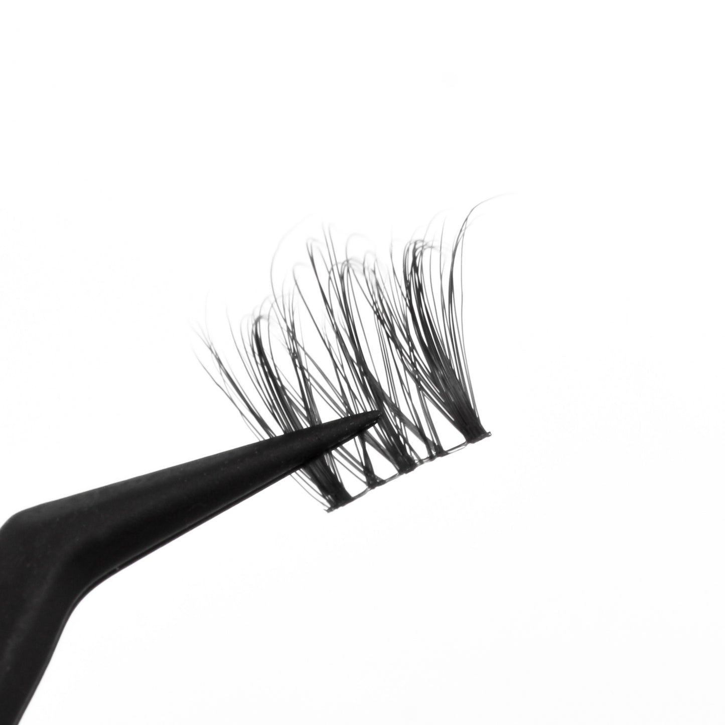 KISTU Dusk cluster lashes applied for added lash-line dimension