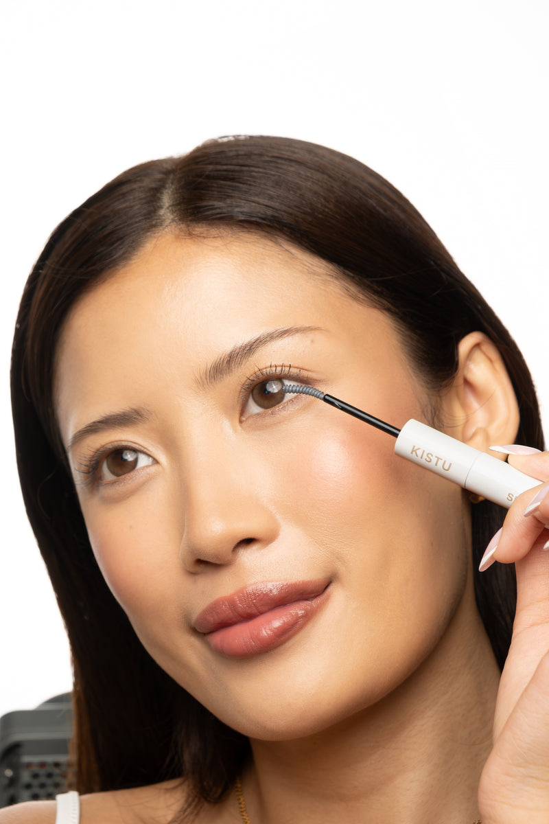 Apply LOCK IN bond to your lash line