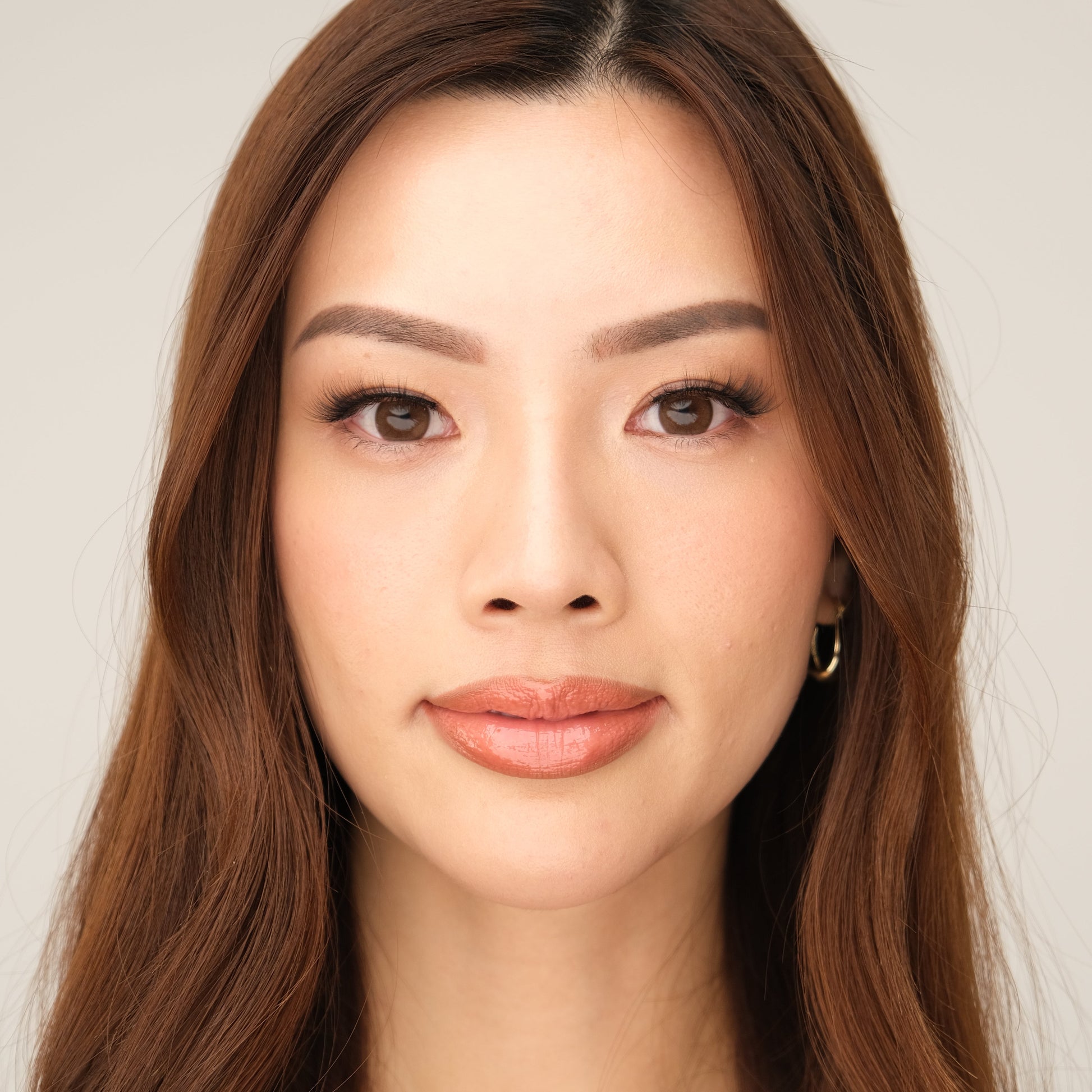 Front view of KISTU Celestial strip lash band and lash detail