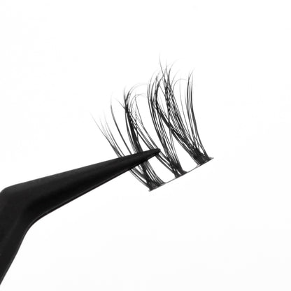 KISTU Twilight cluster lashes applied for a defined natural look