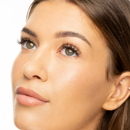 Close-up of KISTU Twilight cluster lashes showing lash fans